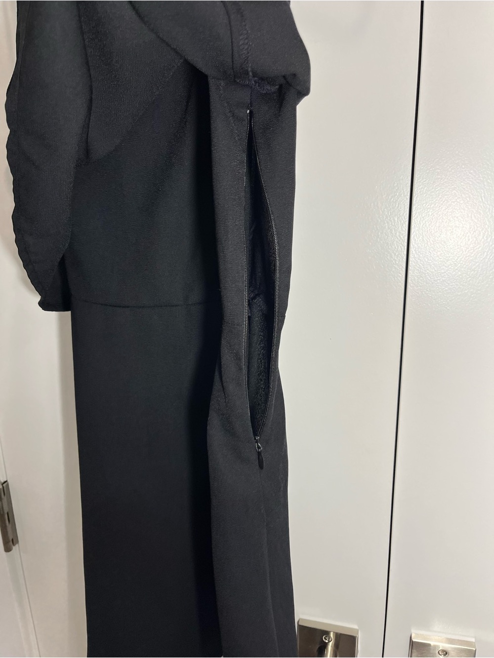 ABERCROMBIE & FITCH Black Spaghetti Strap Dress - FREE SHIPPING on Bundles $95+ - Picture 5 of 15